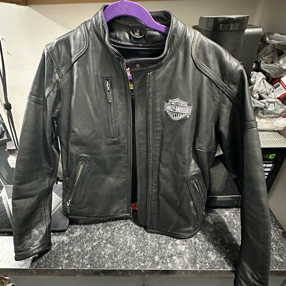 Harley-Davidson Women’s Small Black Leather Jacket Logo Back Y2K